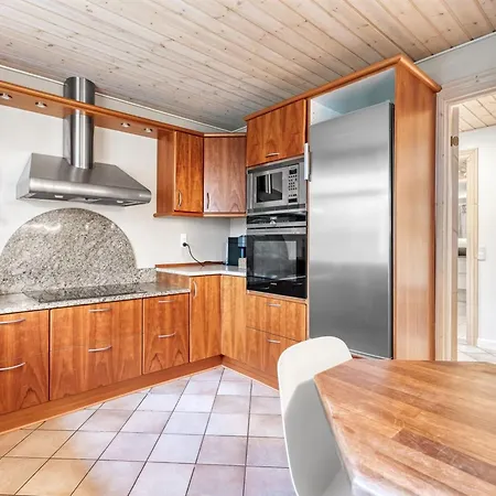 Casa vacanze Kerttuli - 540m From The Sea By Interhome Bøtø By